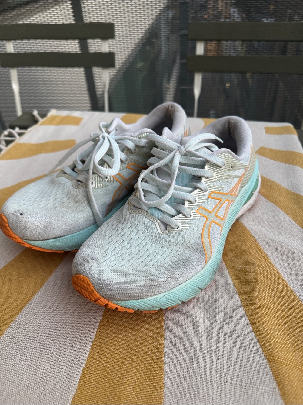 ASICS running shoes Women’s GT-2000 Size 7